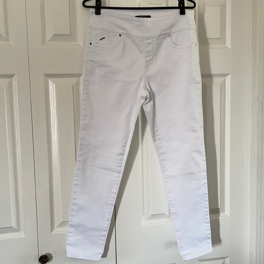 FDJ White Jeans size 8🥰🥰